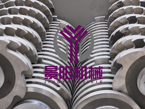 四軸撕碎機01